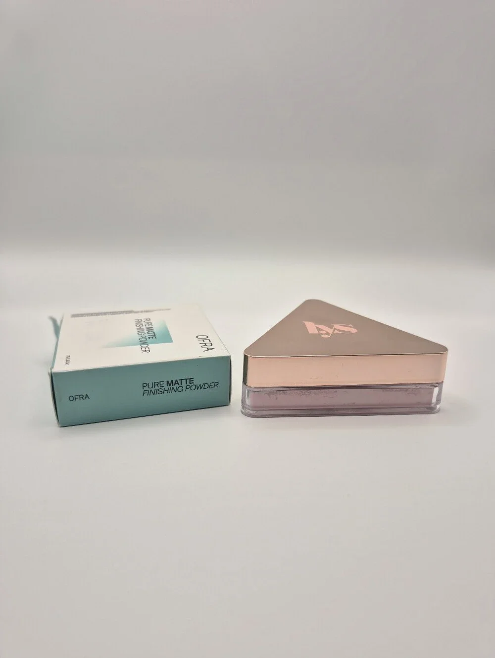 OFRA Pure Matte Finishing Powder Light + LYS Triple Fix Setting Powder Pink Bund